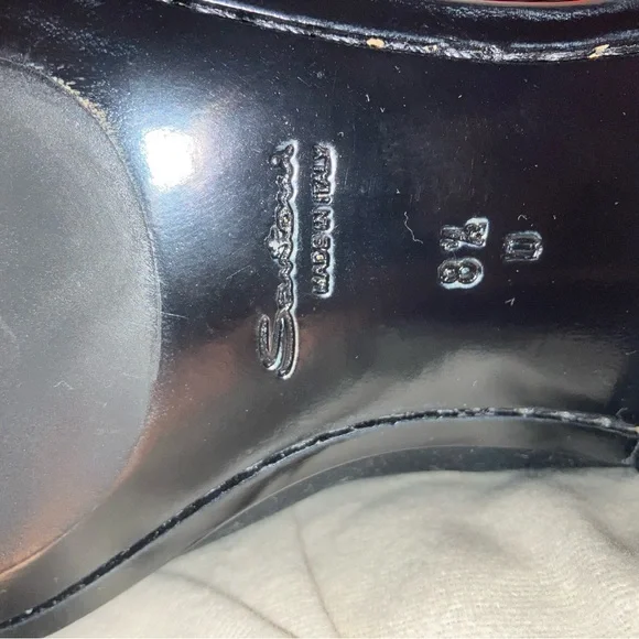 SANTONI LANA G3 Loafers size 8.5
Black NEW IN BOX m_693fab3b44ad4d101878a965.jpg main image 4